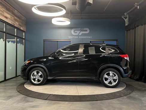 Used 2021 Honda HR-V LX image 6