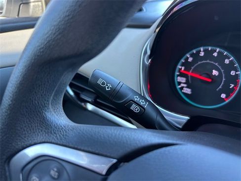 Used 2023 Chevrolet Traverse LS image 25