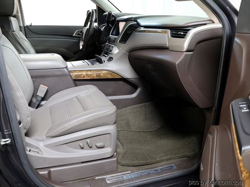 Used 2016 GMC Yukon Denali w/ Open Road Package image 34