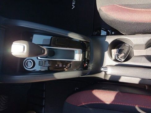 New 2025 Nissan Versa SR w/ Trunk Package image 18