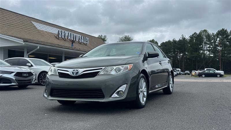 Used 2012 Toyota Camry XLE w/ Leather Pkg FWD image 2