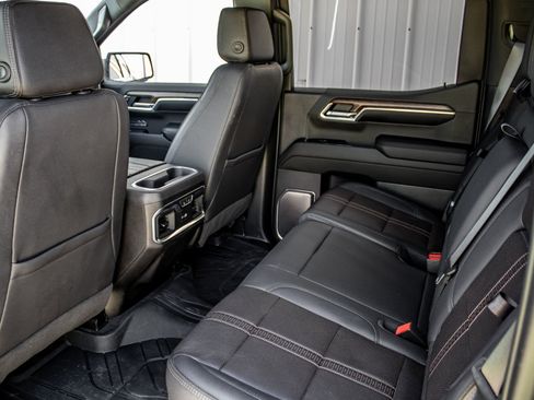 Used 2024 Chevrolet Silverado 1500 High Country w/ High Country Premium Package AWD/4WD image 33