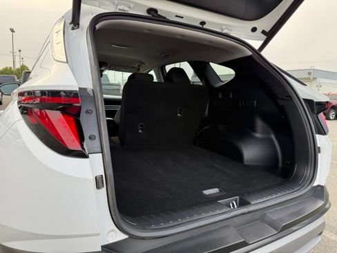 Used 2026 Hyundai Tucson SEL FWD image 12