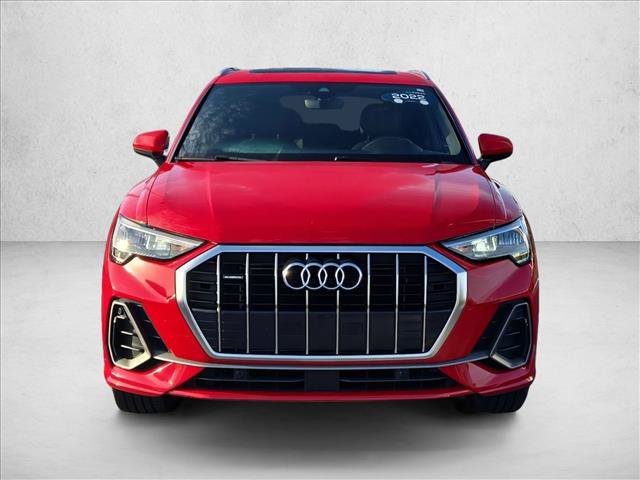 Used 2022 Audi Q3 2.0T Premium w/ Convenience Package AWD/4WD image 2