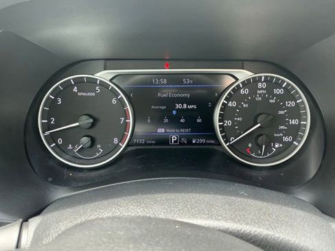 Used 2025 Nissan Sentra SR FWD image 22