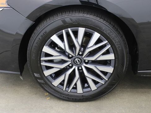 Used 2025 Nissan Altima 2.5 SV image 27