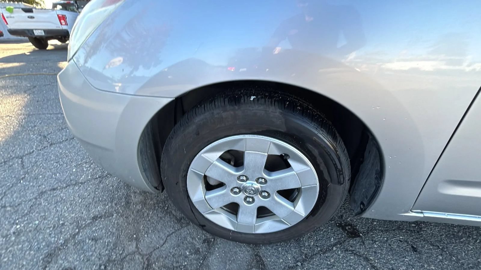 Used 2005 Toyota Prius FWD image 15