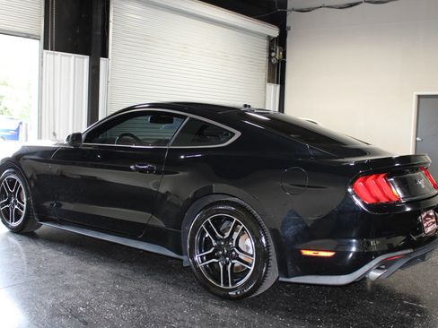 Used 2018 Ford Mustang Premium w/ Equipment Group 201A RWD image 5