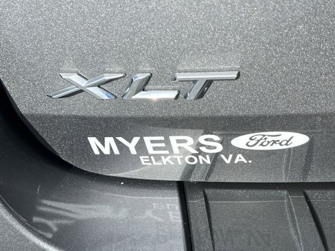 Used 2023 Ford Explorer XLT w/ Equipment Group 202A AWD/4WD image 2