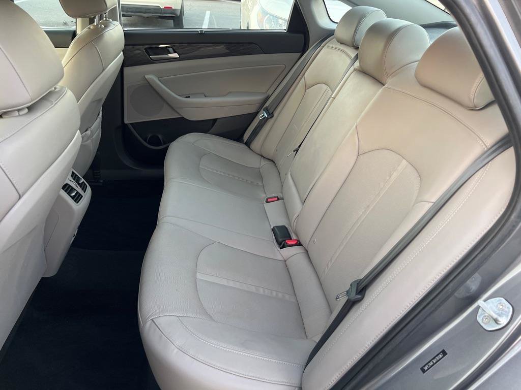 Used 2019 Hyundai Sonata Limited w/ Ultimate Package 04 FWD image 15