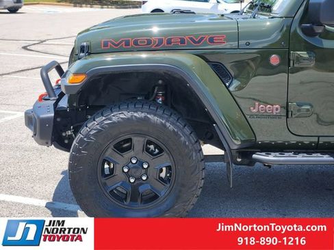 Used 2023 Jeep Gladiator Mojave w/ LED Lighting Group AWD/4WD image 9