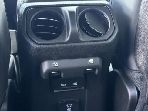 New 2027 Jeep Wrangler Unlimited Rubicon AWD/4WD image 28