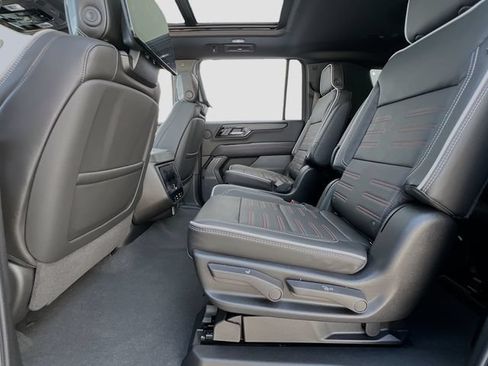 New 2026 GMC Yukon XL AT4 Ultimate AWD/4WD image 17