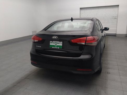 Used 2017 Kia Forte LX FWD image 7