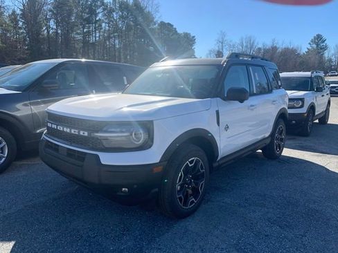 New 2025 Ford Bronco Sport Outer Banks w/ Outer Banks Tech Package+ image 9