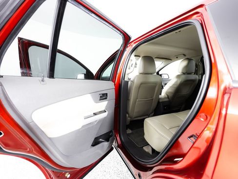 Used 2014 Ford Edge SEL w/ Equipment Group 205A AWD/4WD image 13