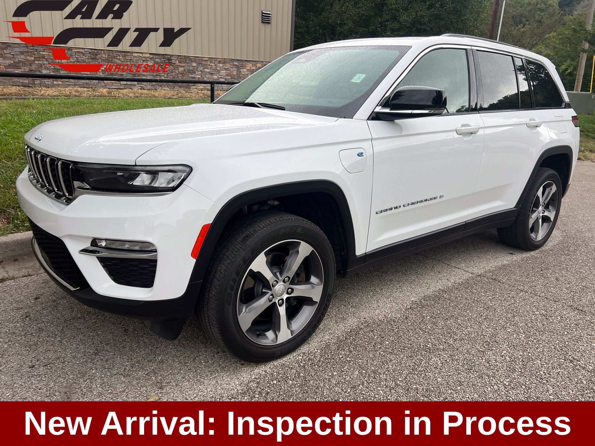Used 2022 Jeep Grand Cherokee Limited 4xe AWD/4WD image 1