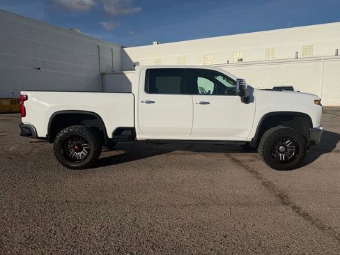 Used 2020 Chevrolet Silverado 2500 LTZ w/ Z71 Off-Road Package image 4