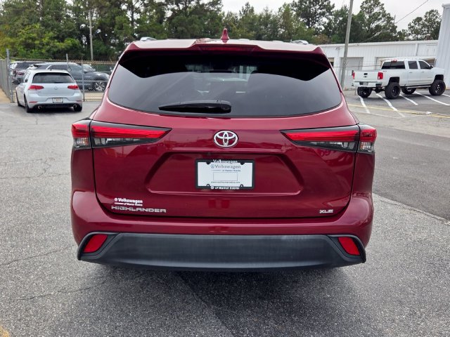 Used 2020 Toyota Highlander XLE FWD image 10