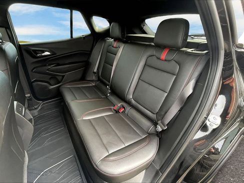 Used 2026 Chevrolet Trax RS w/ Sunroof Package image 14