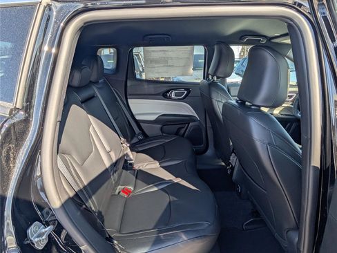 New 2026 Jeep Compass Limited AWD/4WD image 7
