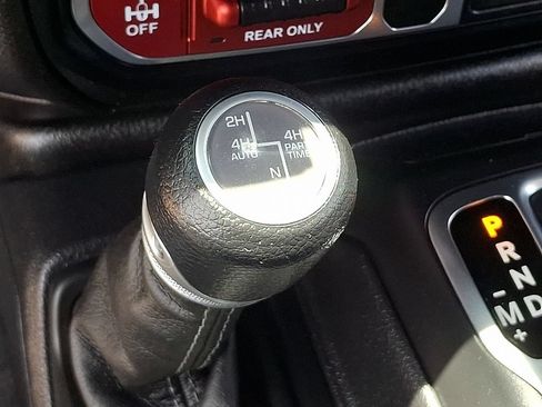 Used 2024 Jeep Wrangler Unlimited AWD/4WD image 24