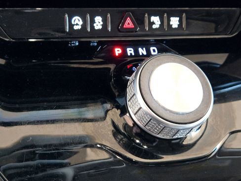 Used 2023 Jeep Wagoneer 2WD w/ Premium Group I image 19