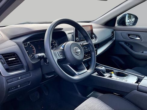 Certified 2023 Nissan Rogue SV FWD image 18