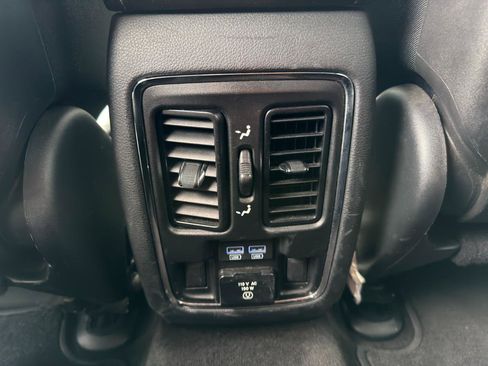 Used 2019 Jeep Grand Cherokee Limited AWD/4WD image 20