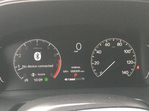 Used 2025 Honda Pilot TrailSport image 2