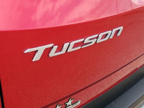 Used 2023 Hyundai Tucson Limited AWD/4WD image 12