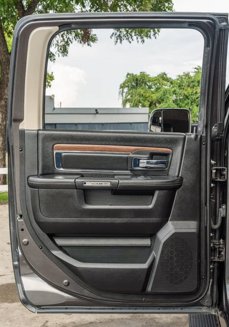 Used 2017 RAM 3500 Laramie AWD/4WD image 34