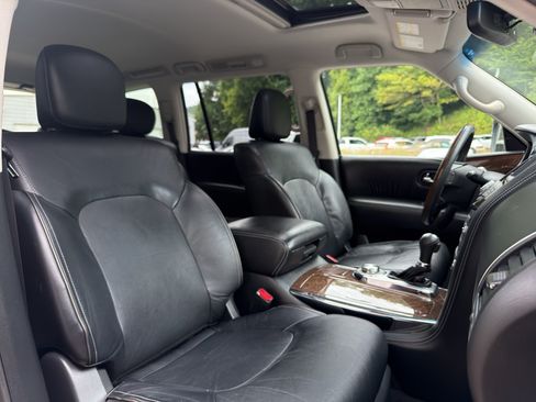 Used 2017 INFINITI QX80 4WD w/ Driver Assistance Package image 24