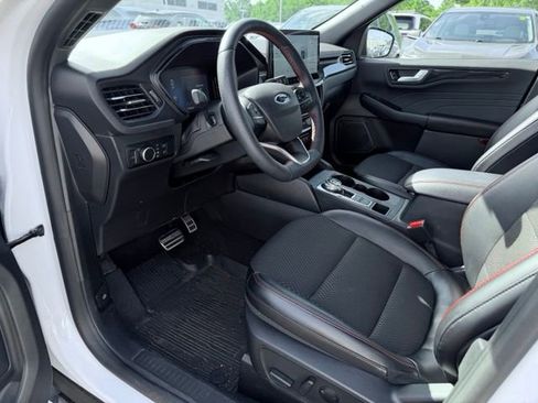 Used 2024 Ford Escape ST-Line w/ Tech Pack #1 AWD/4WD image 21