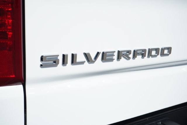 Used 2025 Chevrolet Silverado 1500 LT AWD/4WD image 20