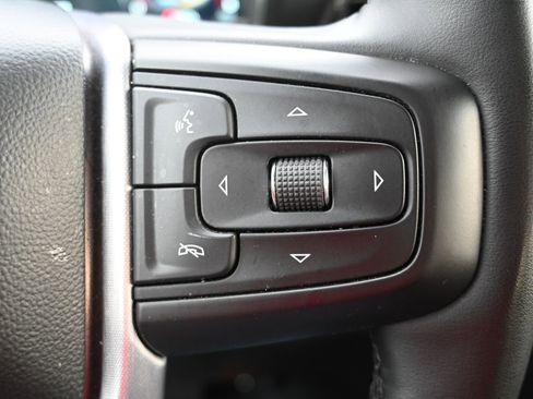 Used 2024 GMC Sierra 1500 SLT image 11