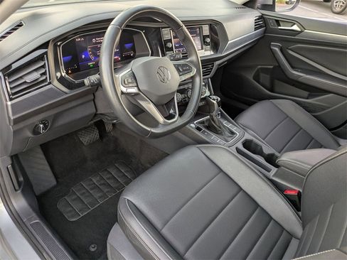 Used 2024 Volkswagen Jetta SE image 17