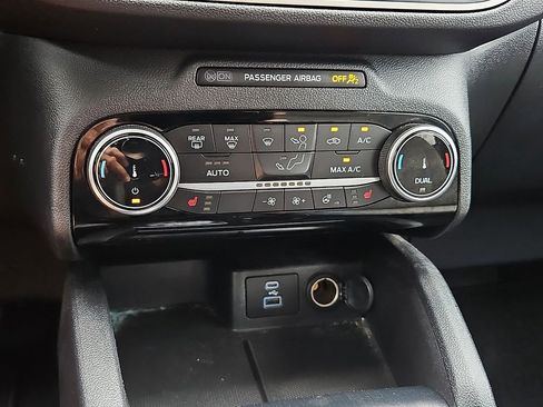 Used 2022 Ford Escape SE w/ Convenience Package image 26