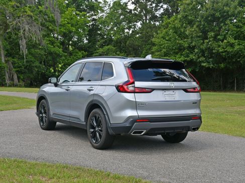 Used 2023 Honda CR-V Sport Touring image 3