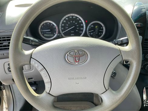 Used 2005 Toyota Sienna CE FWD image 15