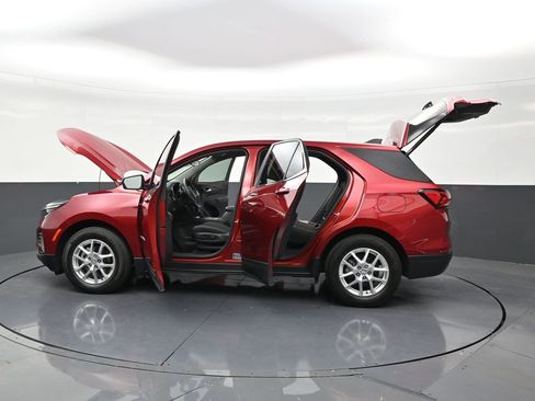Used 2024 Chevrolet Equinox LT FWD image 30
