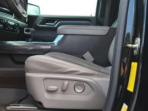 Used 2023 Chevrolet Silverado 1500 LTZ AWD/4WD image 23