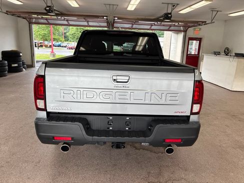 Used 2024 Honda Ridgeline Sport image 14