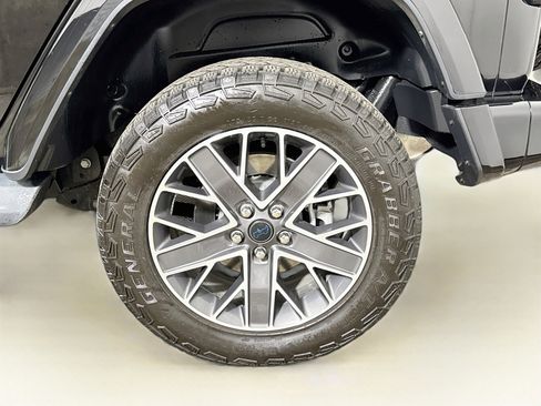 Used 2024 Jeep Wrangler High Altitude AWD/4WD image 31