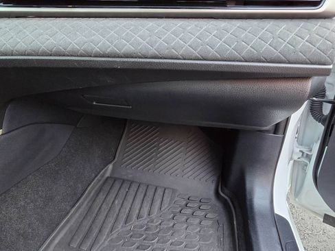 Used 2025 Toyota Camry XLE w/ Premium Plus Package FWD image 40