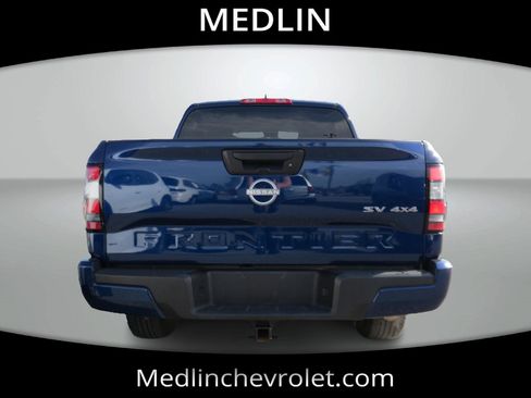 Used 2023 Nissan Frontier SV AWD/4WD image 6