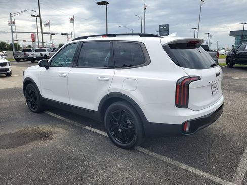 Used 2025 Kia Telluride SX X-Line AWD/4WD image 3