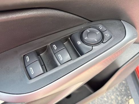 Used 2024 Chevrolet Trax LS FWD image 13