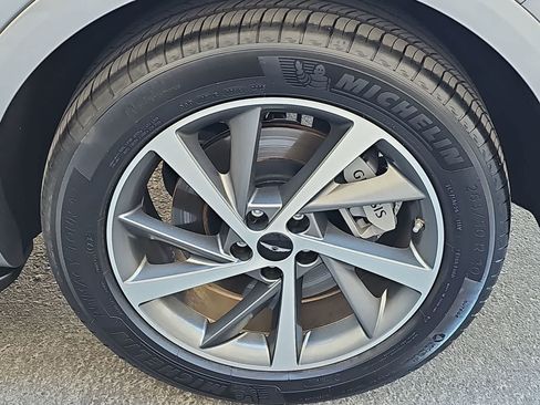 Certified 2026 Genesis GV80 2.5T Select AWD/4WD image 12
