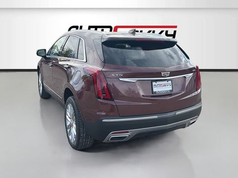 Used 2022 Cadillac XT5 Premium Luxury w/ Technology Package AWD/4WD image 5